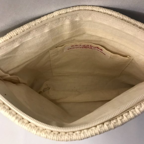 Vintage Cream Macrame Wristlet Purse - Picture 3 of 5